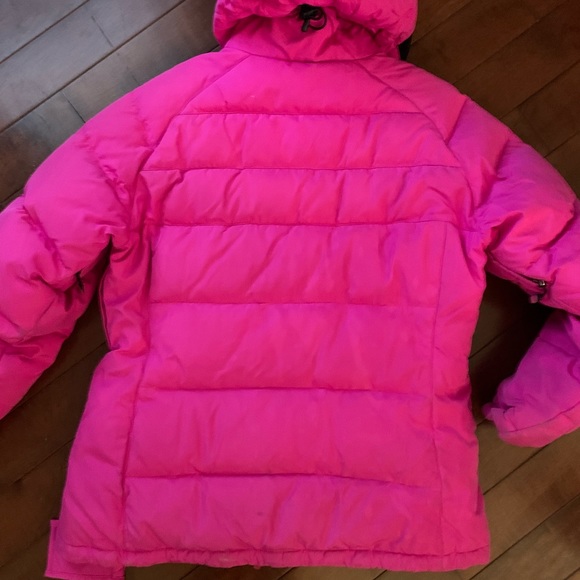 Calvin Klein winter puffer. Slim & stylish! Super warm. Statement piece. - Picture 1 of 6